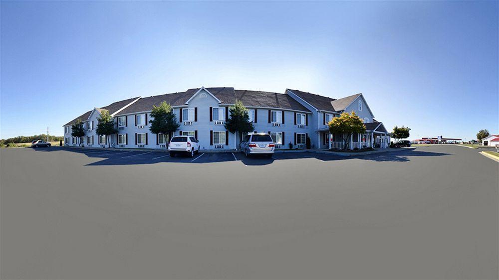 Super 8 By Wyndham Lake Of The Ozarks Eldon Esterno foto