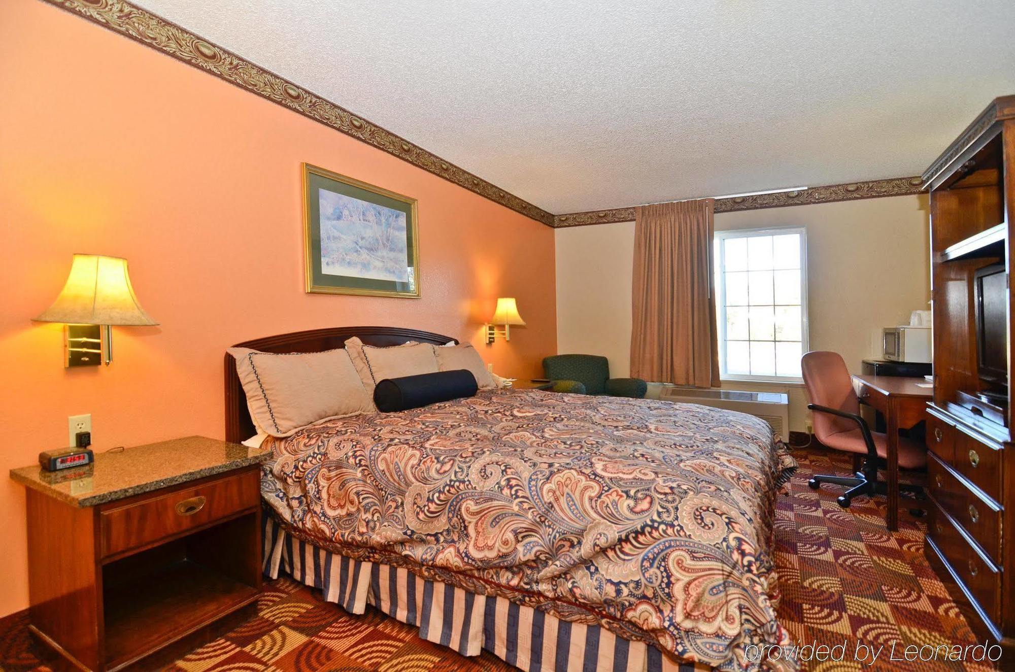 Super 8 By Wyndham Lake Of The Ozarks Eldon Esterno foto